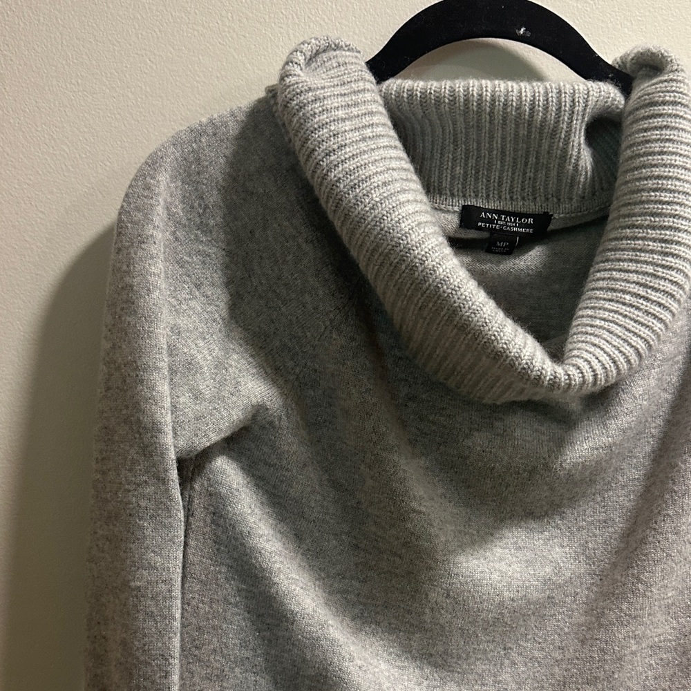 Ann Taylor Light Gray Cowl Neck Sweater - Picture 3 of 4